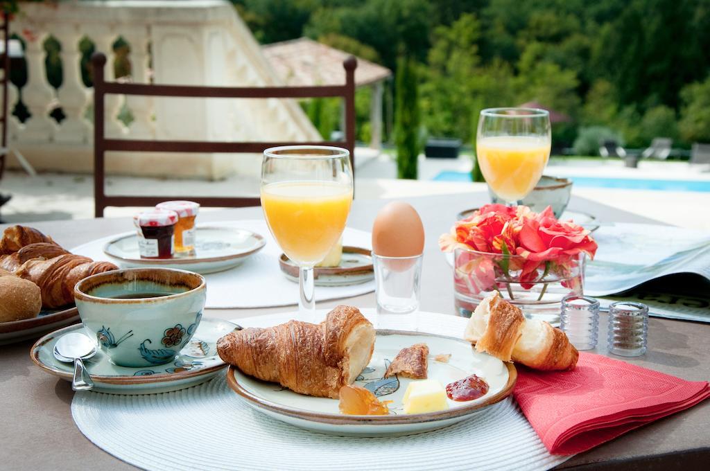 ホテルDomaine De La Fauconnie Campsegret 部屋 写真