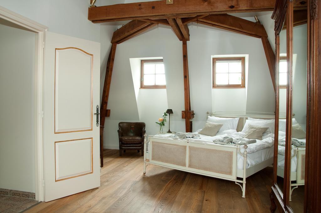 ホテルDomaine De La Fauconnie Campsegret 部屋 写真